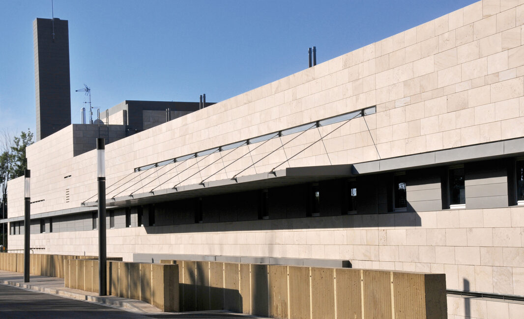 Arquitectura para oficinas y espacios comerciales | Tanatorio de Servisa 2