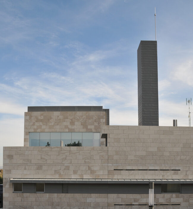 Arquitectura para oficinas y espacios comerciales | Tanatorio de Servisa 3